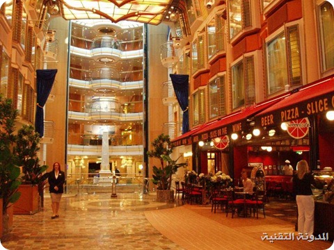   (Oasis of the Seas)