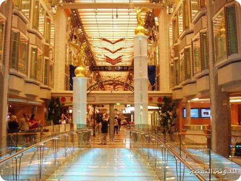   (Oasis of the Seas)
